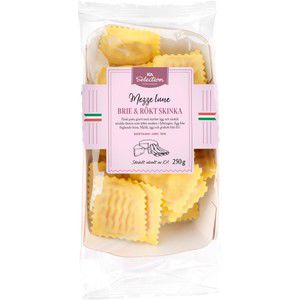 Mezzelune Brieost och skinka 250g ICA Selection product image